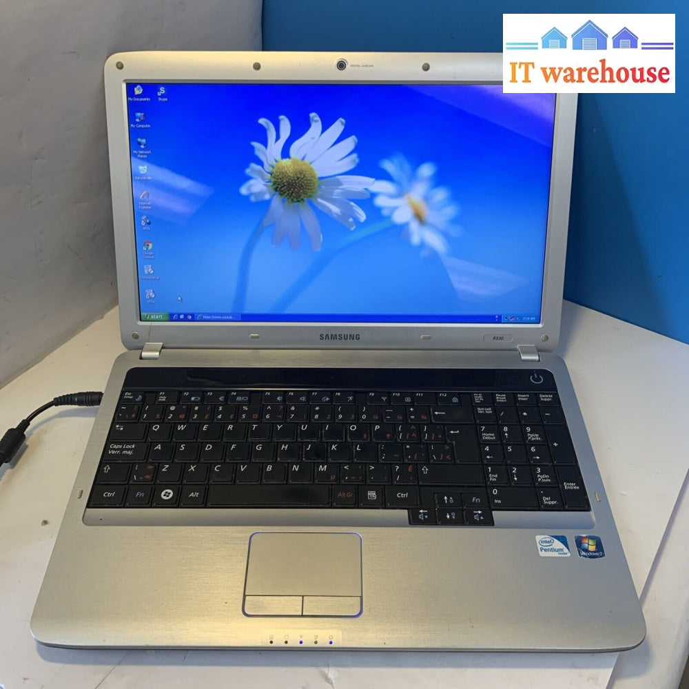 15.6” Samsung R530 Intel T4400 3Gb 500Gb Laptop Windows Xp Pro Sp3 - Working Bat