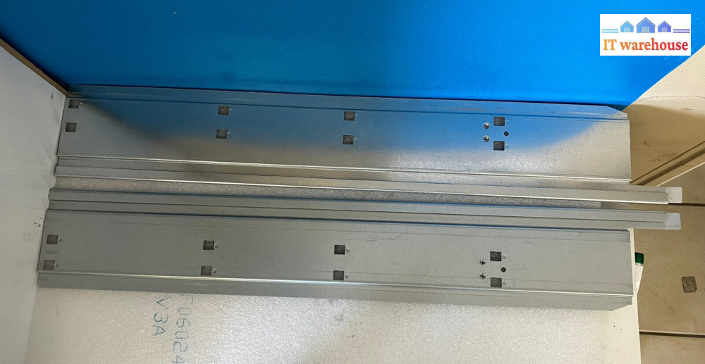 ~A Pair Of Nimble Storage Es1 Cs200 Cs400 Rack Mount Plate