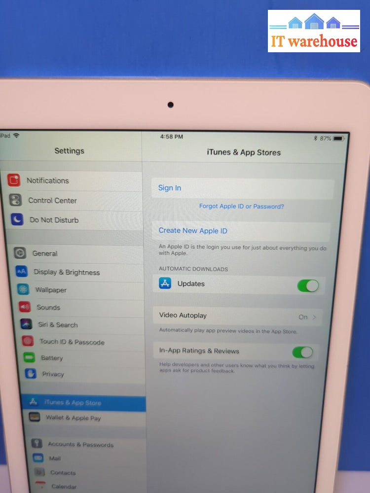 Apple Ipad Air 2 Wi-Fi (A1566) 32Gb Silver (Charging Issue Read) -