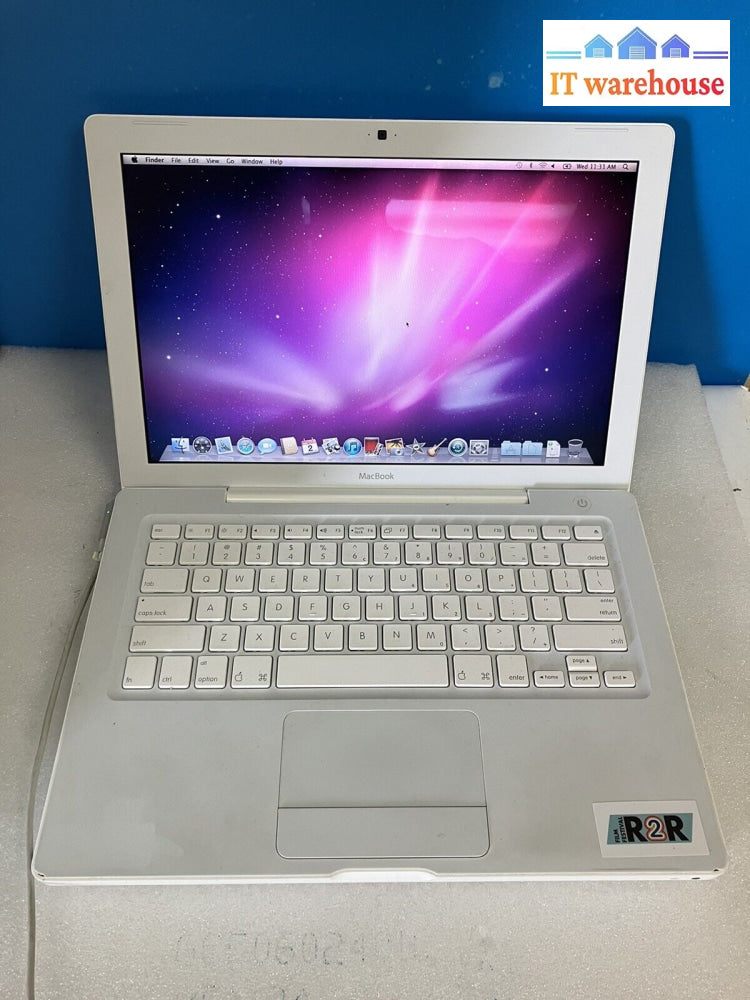 ~ Apple Macbook 13’ Laptop 2006 A1181 Coreduo 1.83Ghz / 1Gb 60Gb 10.6 (Read)