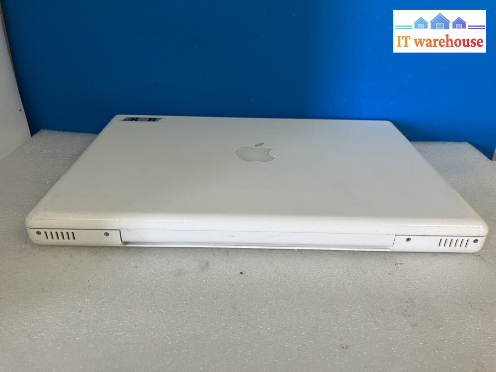 ~ Apple Macbook 13’ Laptop 2008 A1181 C2D 2.4Ghz / 2Gb 160Gb Os 10.5 (Read)