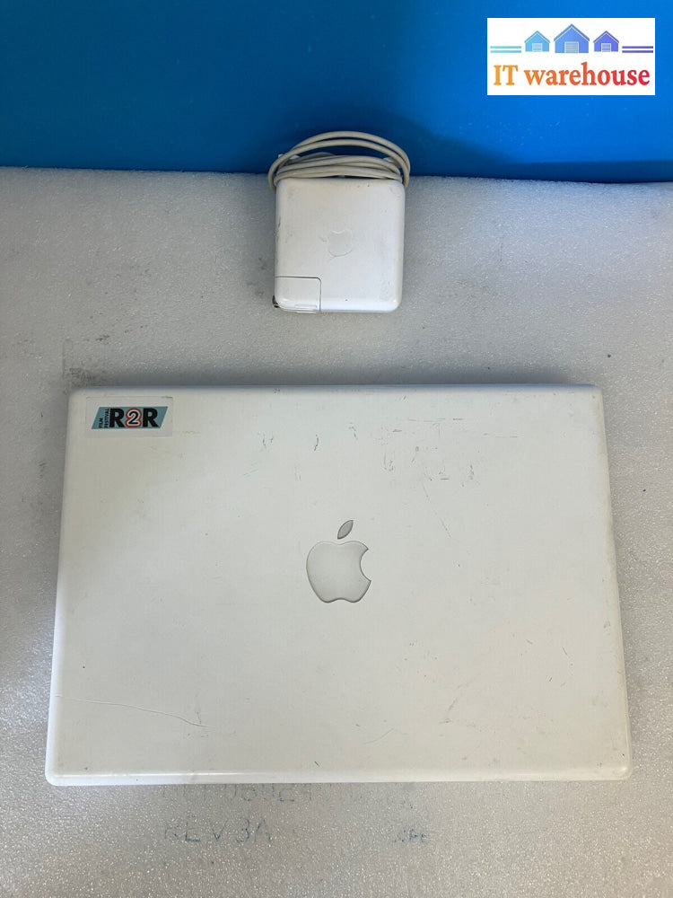 ~ Apple Macbook 13’ Laptop A1181 Intel Core Duo 2Ghz / 1Gb 60Gb Os 10.4