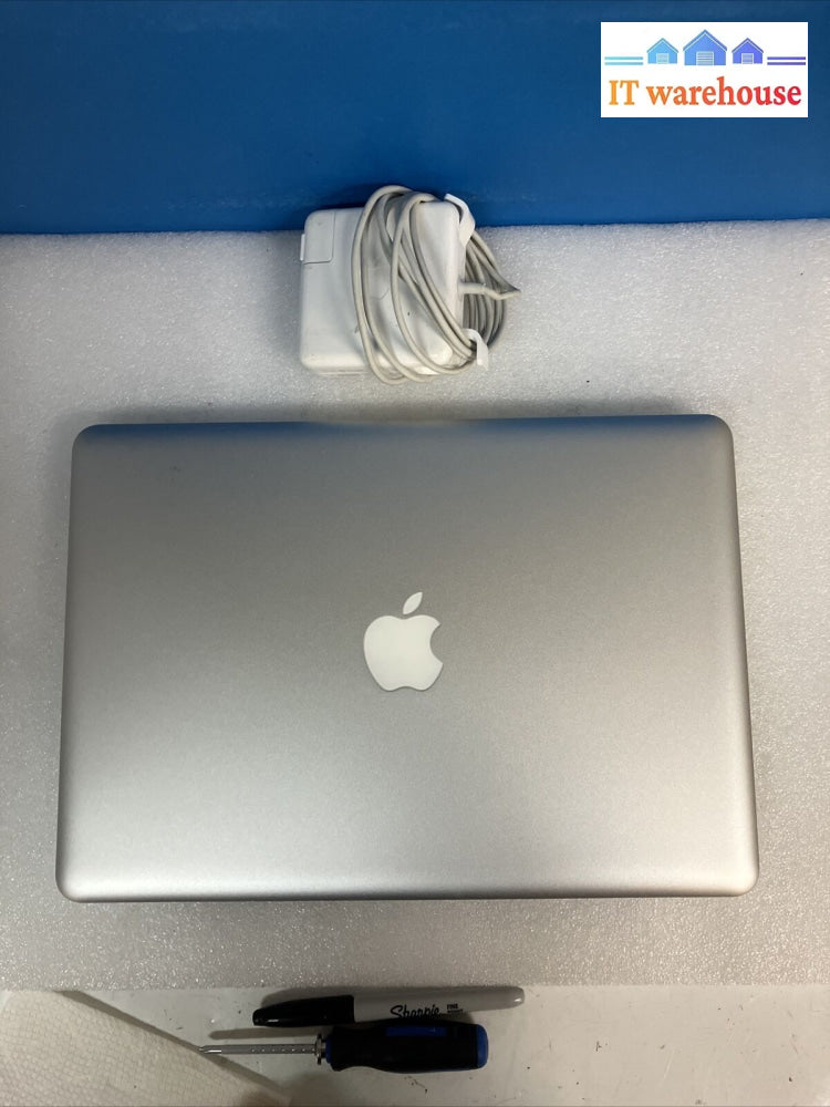 ~ Apple Macbook Pro Late 2008 13’ Laptop Core 2 Duo / 2Gb Ram 64Gb Ssd (Read)