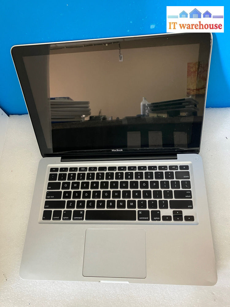 ~ Apple Macbook Pro Late 2008 13’ Laptop Core 2 Duo / 4Gb Ram 320Gb Hdd (Read)