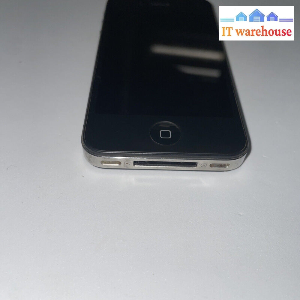 (Carrier:) Apple Iphone 4 16Gb (No Id)