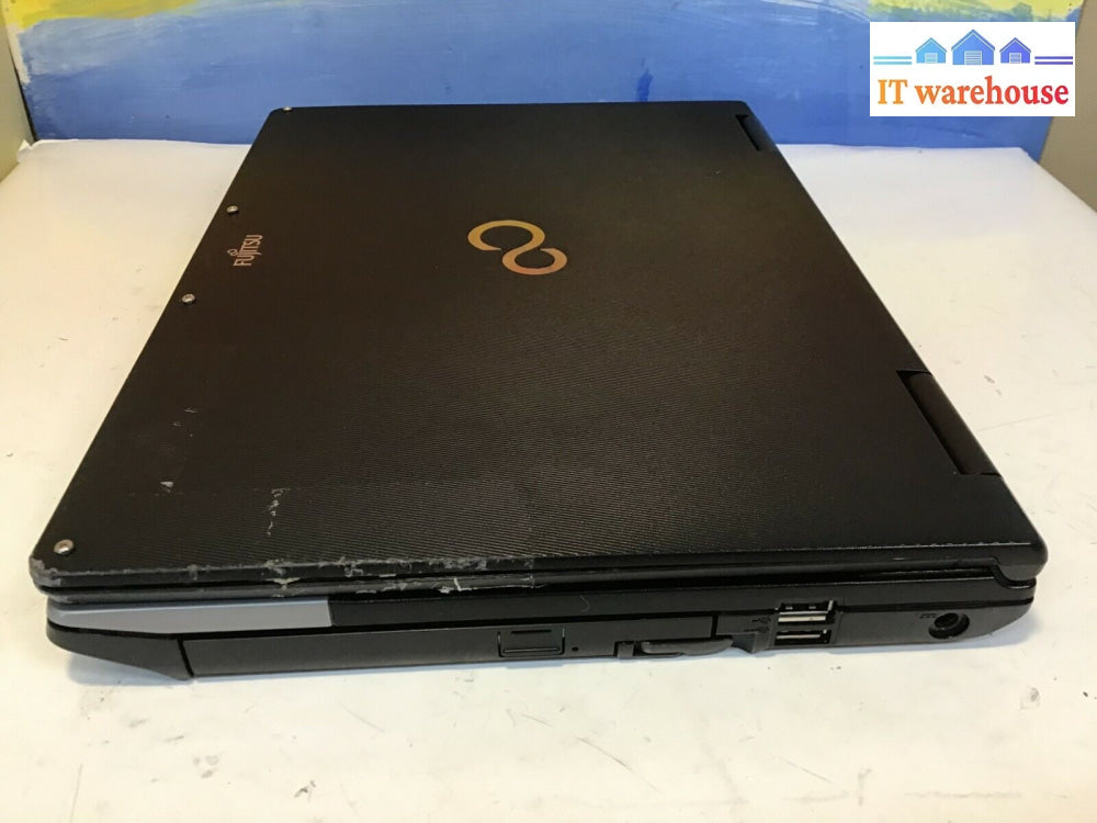 Fujitsu Lifebook S752 14’Laptop Intel I5-3210M 2.5Ghz No Ram/Hdd For Parts As Is