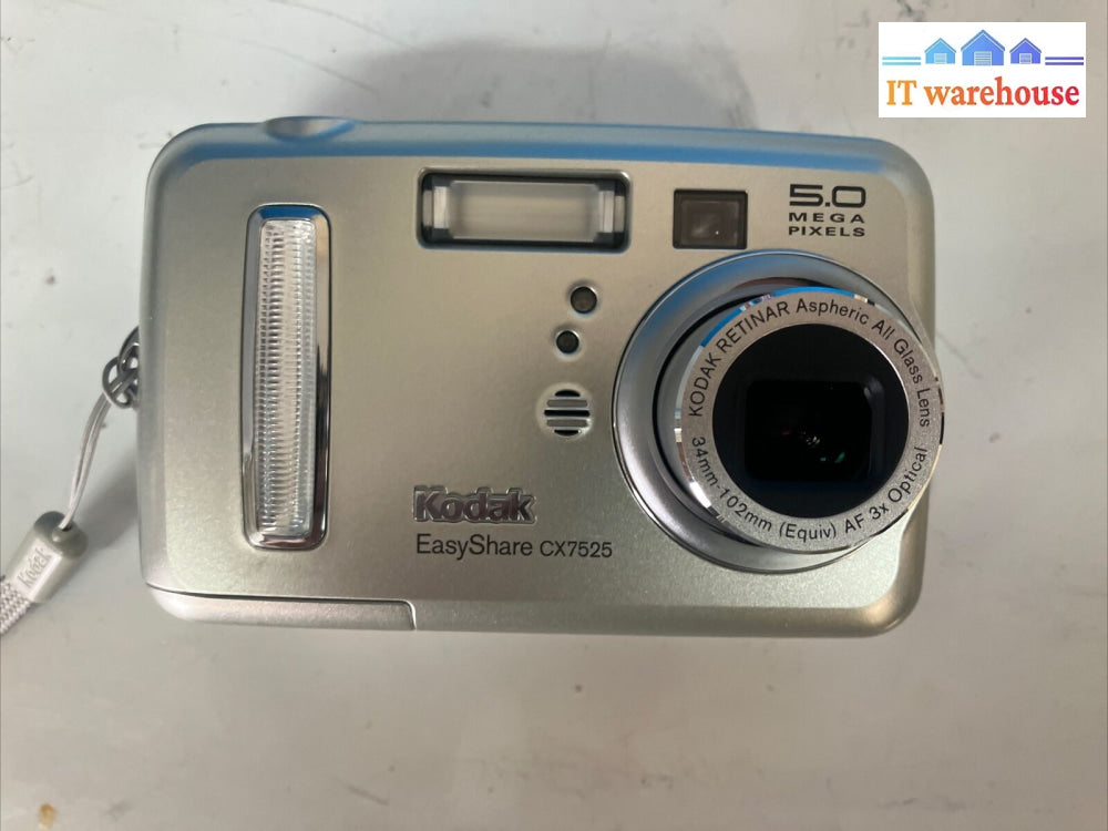 Kodak Easyshare Cx7525 5.0Mp 3X Zoom Silver Digital Camera With Accessories ~