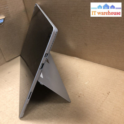 $ Microsoft Surface 12.3’ 1724 I5-6300U 2.4Ghz 4Gb 128Gb Ssd Win10 - Cracked