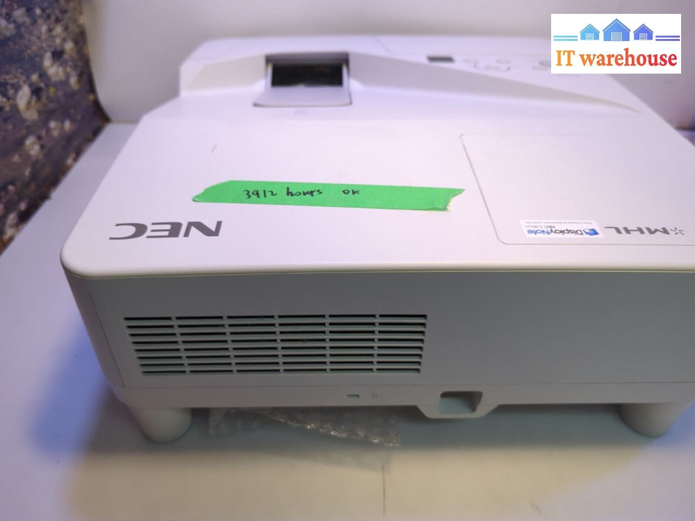 Nec Np-Um351W Ultra Short Throw Projector 2X Hdmi (Lamp Used Time 3912 Hours)-