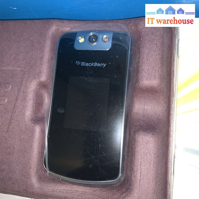 New ~ Blackberry Pearl 8230 Cell Phone (Carrier: Telus)