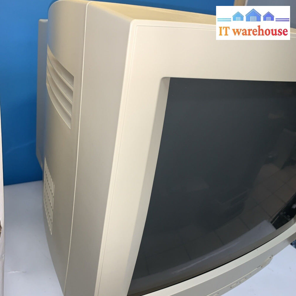 Nice ~ 16’’ Impression 7 Plus 7728D Db-1765 Crt Monitor