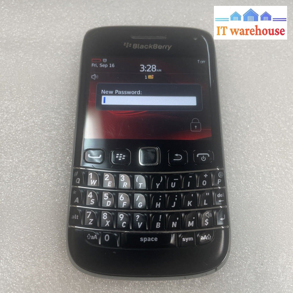 (Nice) Blackberry Bold 9790 8G Cell Phone (Carrier: Rogers)