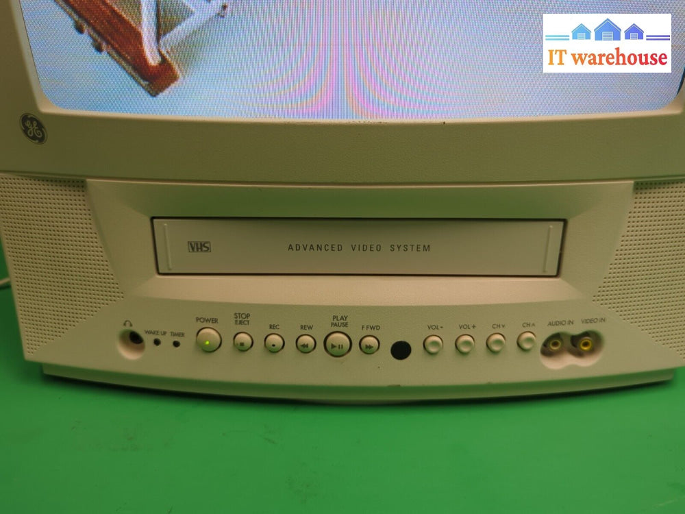 Nice ~ General Electric Ge 13’ Spacemaker Crt Tv Vhs Combo Player (No Remote) -