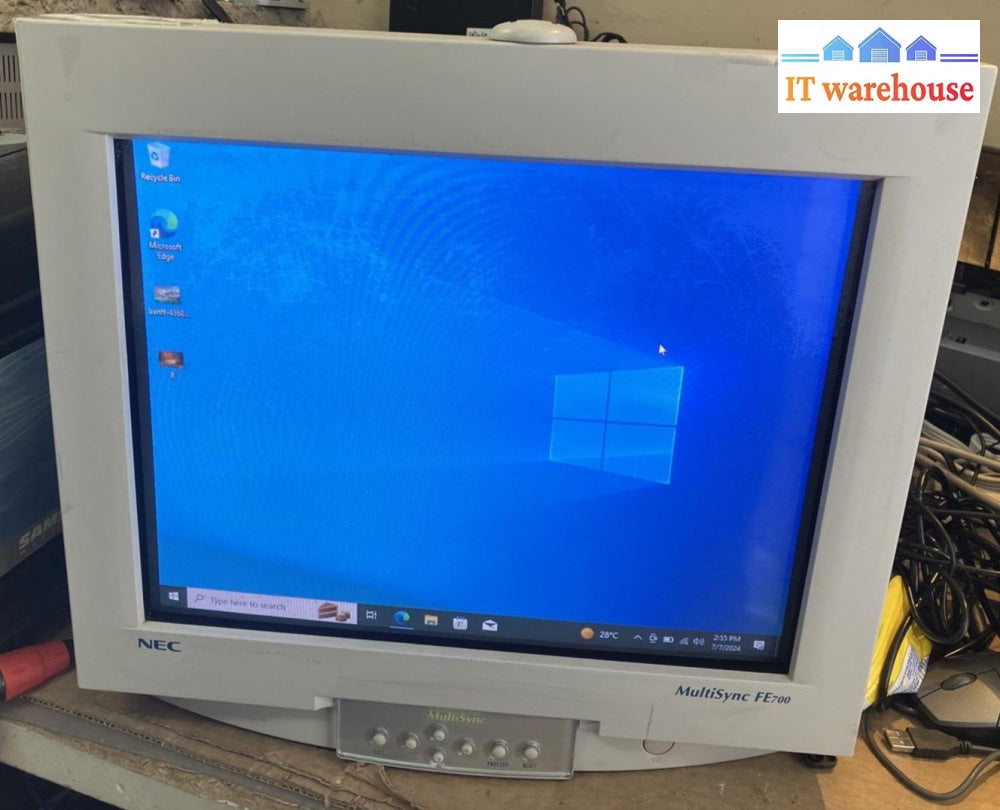 Nrc Multisync Fe700 Model Jc-17W01 Crt Color Monitor (Screen Delaminated Read) ~