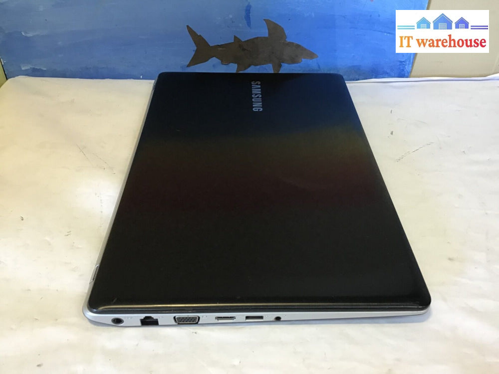 Samsung 5 Nt500R5H-K33L 15.6’Laptop I3 Cpu 8Gb Ram For Parts