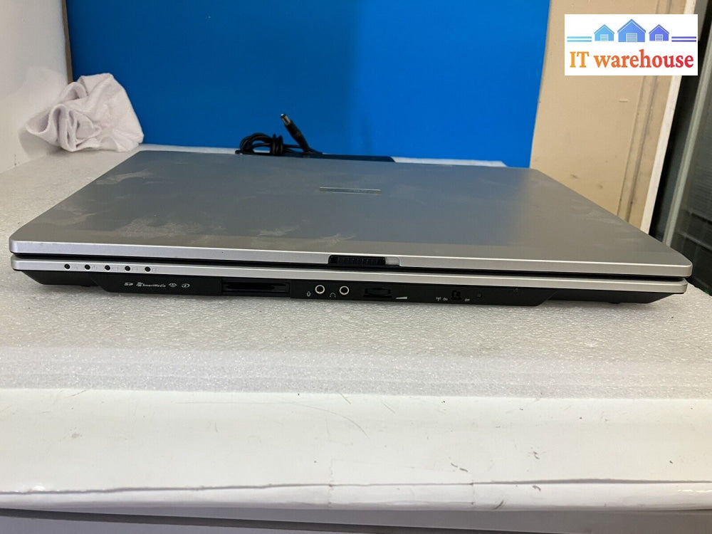 Toshiba Satellite M40 Psm40C-Jm800E Laptop Pentium M 1.73Ghz 1Gb 100Gb Xp (Read)