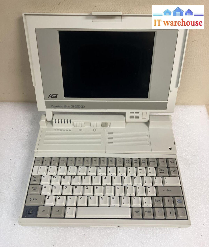 ~ Vintage Ast Premium Exec 386Sx/20 Laptop Computer (Bad Battery No Os Ac)