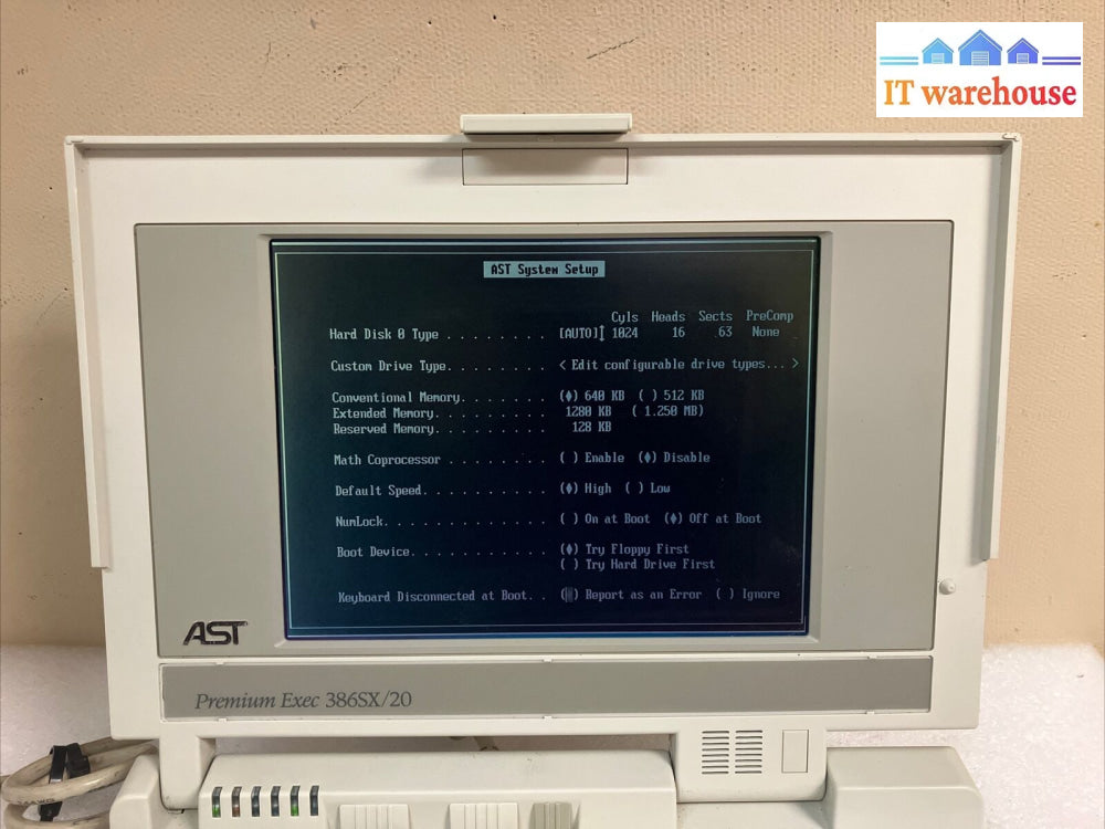 ~ Vintage Ast Premium Exec 386Sx/20 Laptop Computer (Bad Battery No Os Ac)